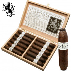 Liga Privada No. 9 Flying Pig Oscuro (Box/12)